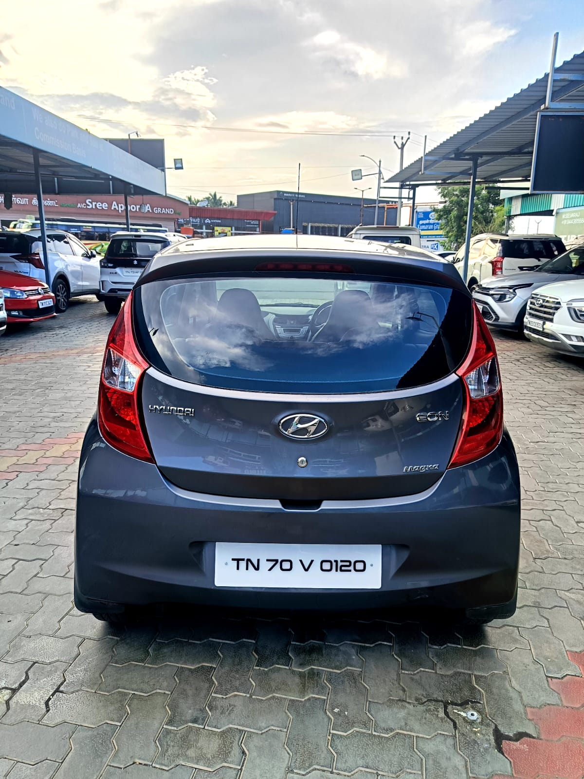 Hyundai Eon - Image 16