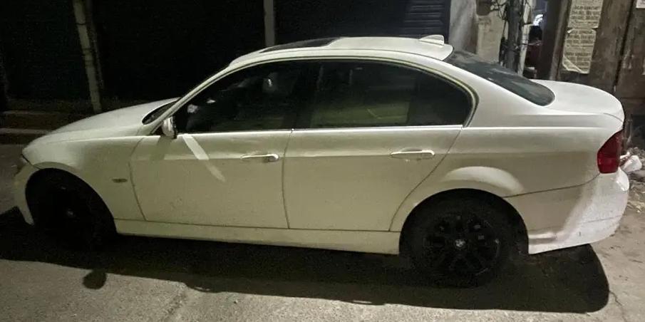 BMW 320 - Image 5