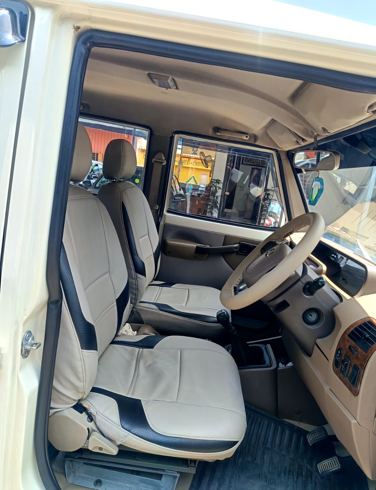Mahindra Bolero - Image 7