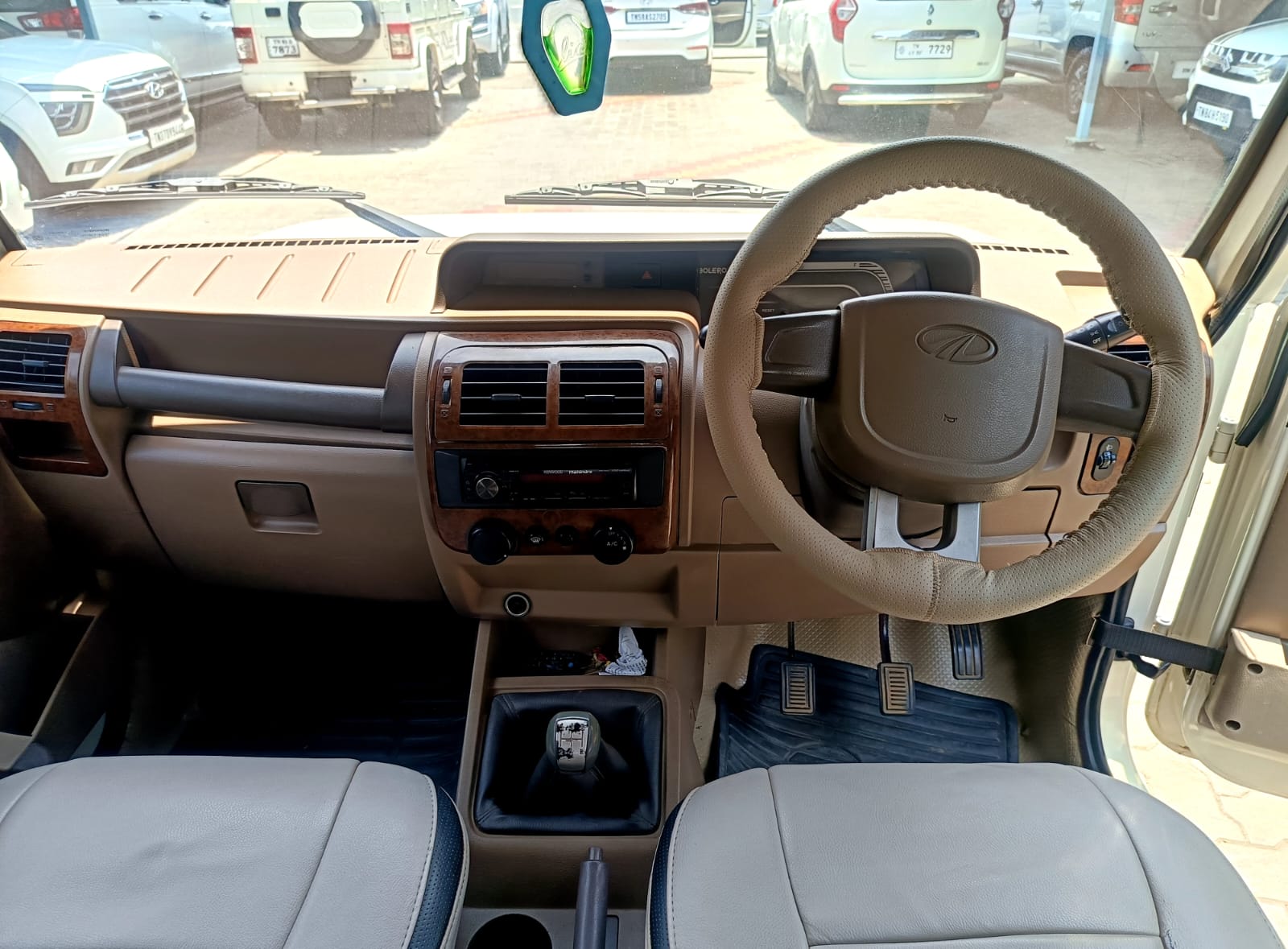 Mahindra Bolero - Image 4