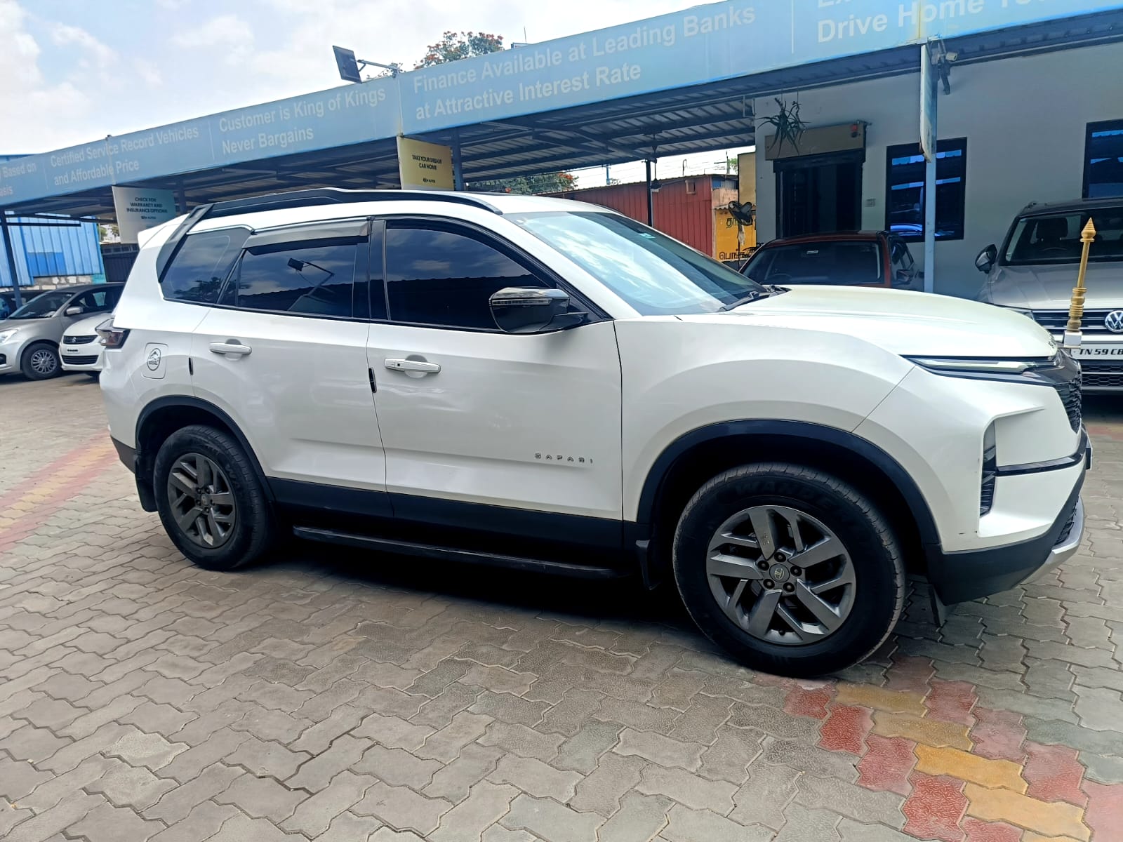 Tata Safari - Image 13