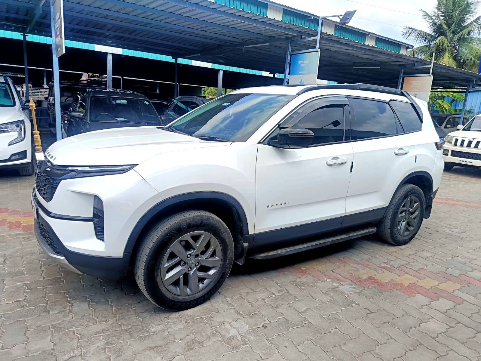 Tata Safari - Image 14