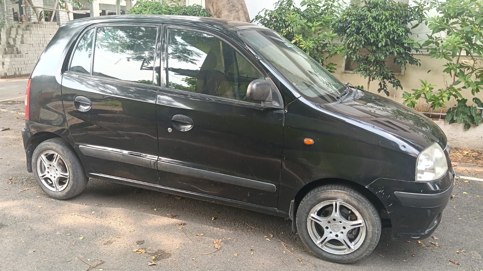 Hyundai Santro Xing - Image 16