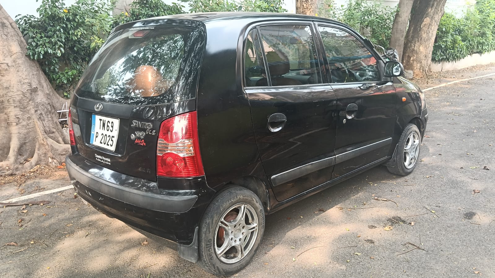 Hyundai Santro Xing - Image 14