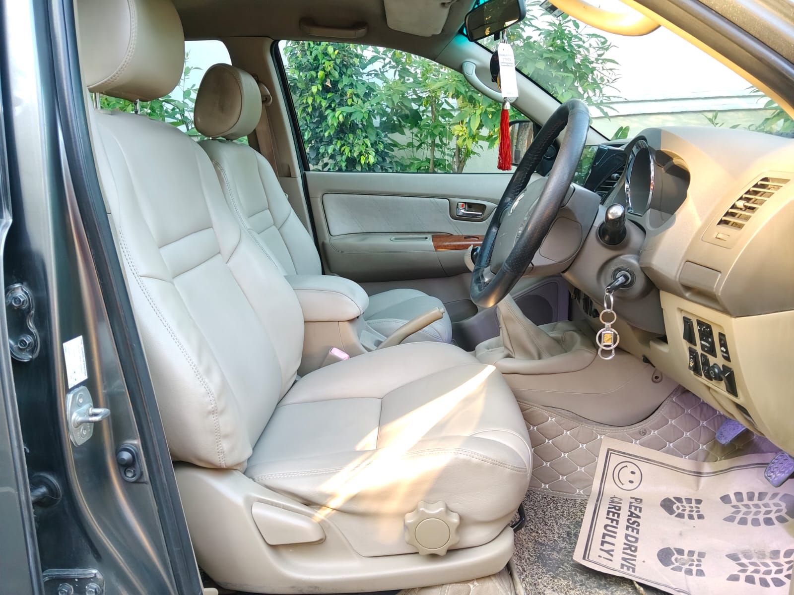 Toyota Fortuner - Image 8