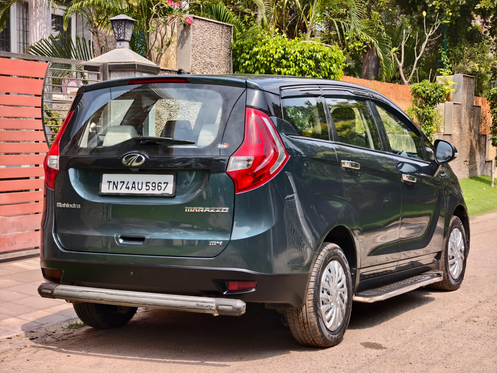 Mahindra Marazzo - Image 16