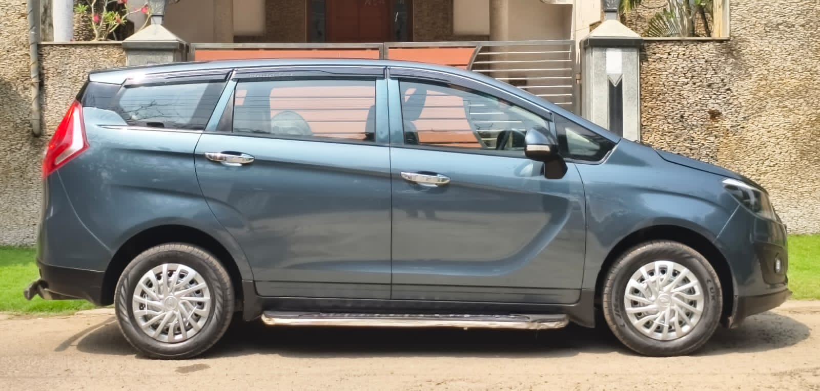 Mahindra Marazzo - Image 6