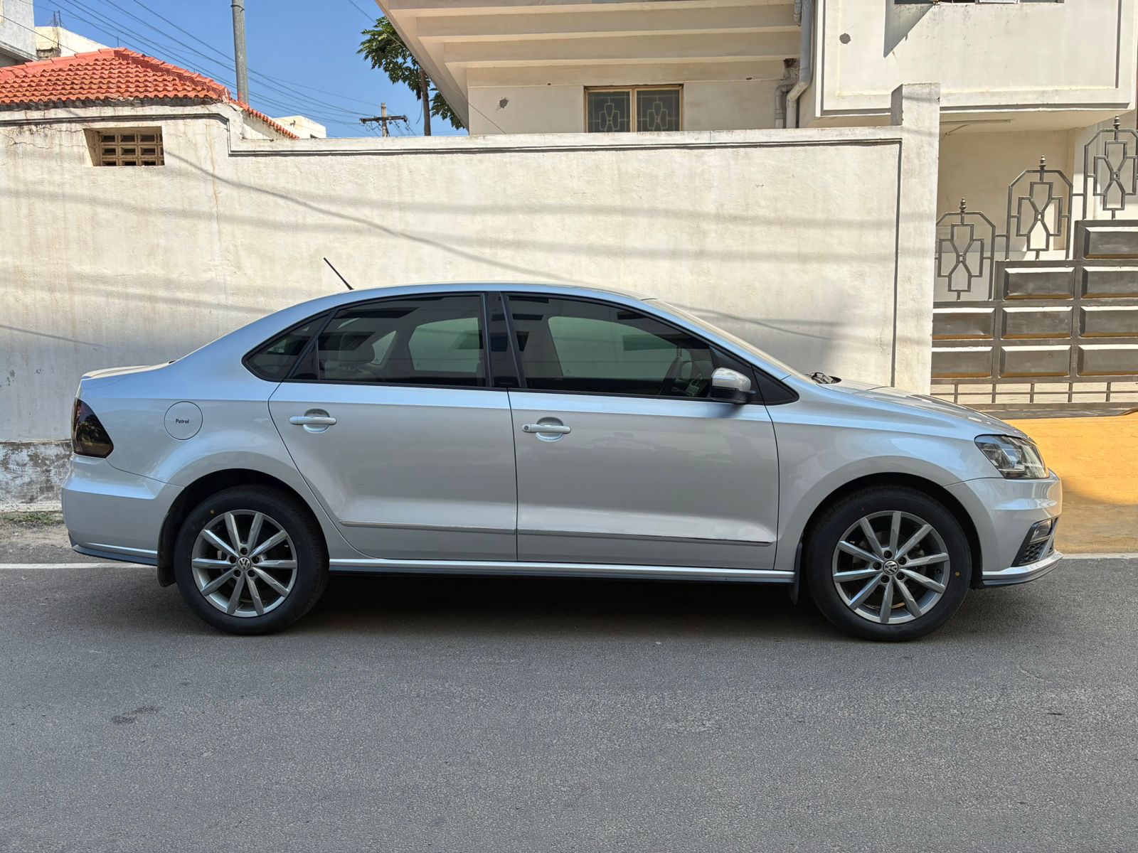 Volkswagen Vento - Image 8