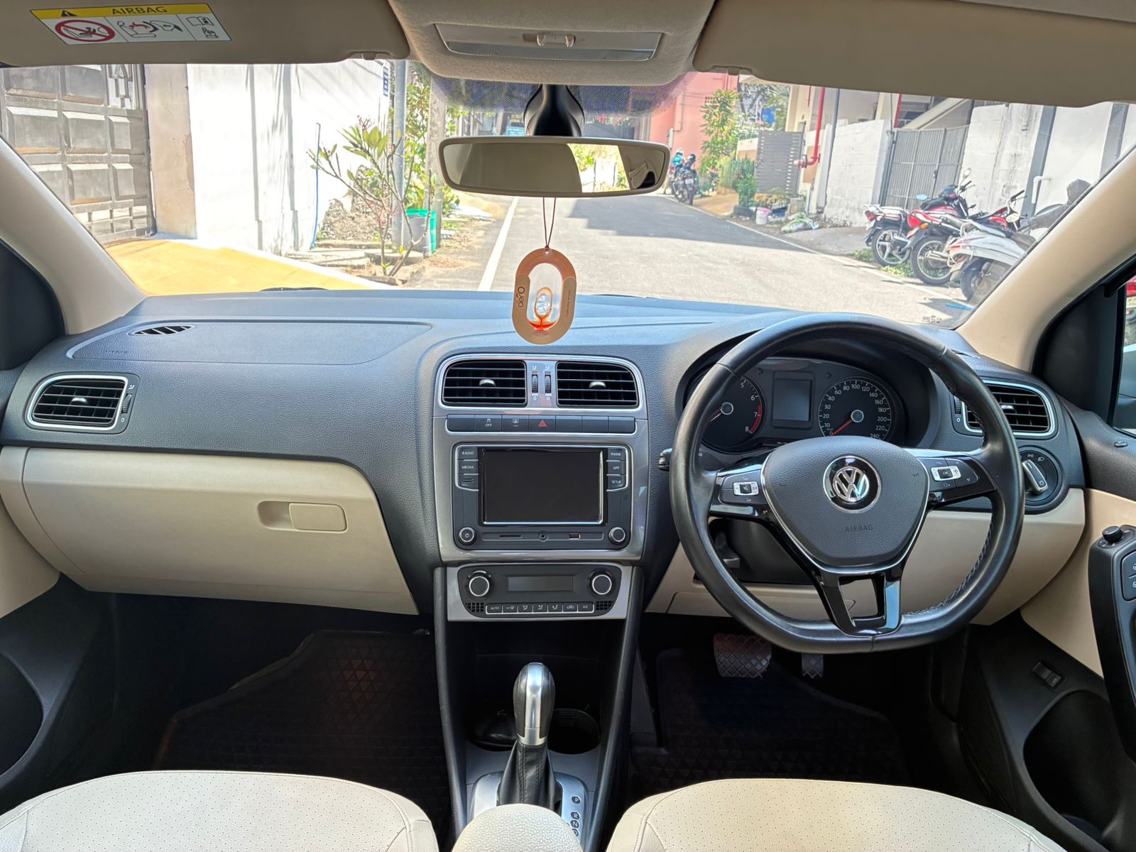 Volkswagen Vento - Image 14
