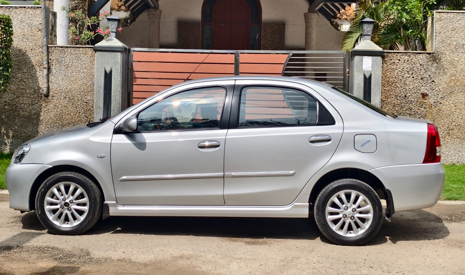 Toyota Etios - Image 7