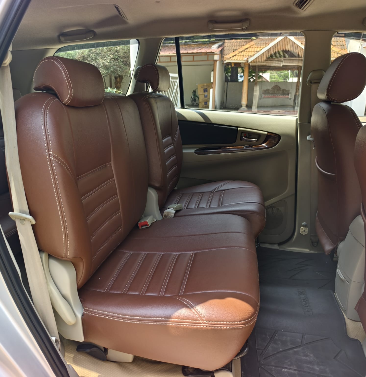 Toyota Innova - Image 13