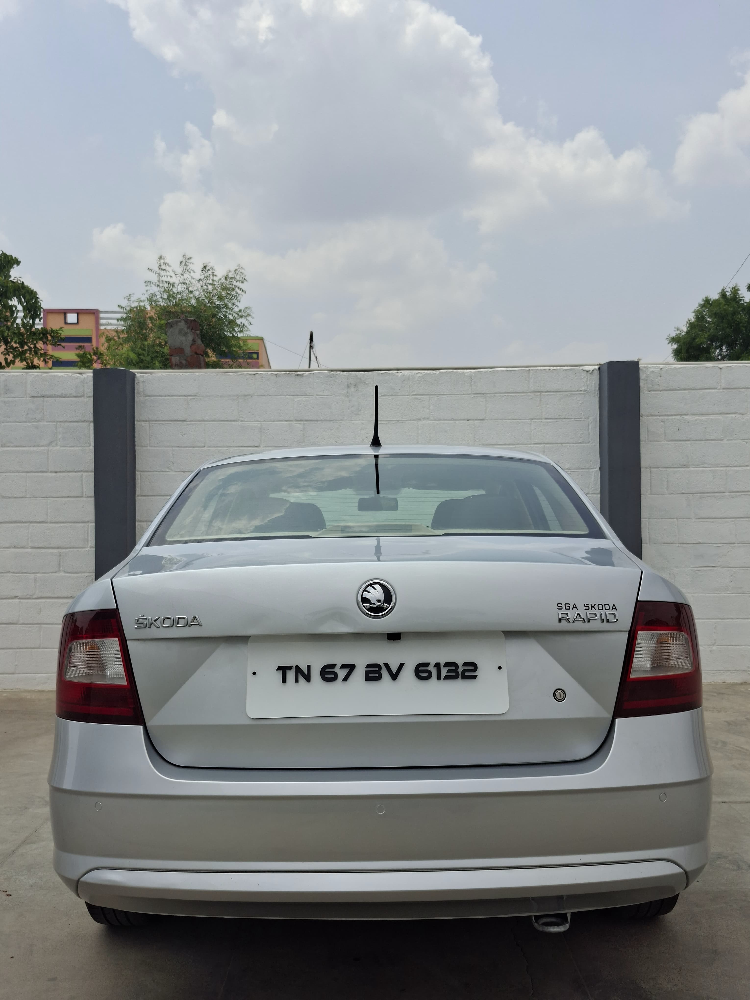 Skoda Rapid - Image 3