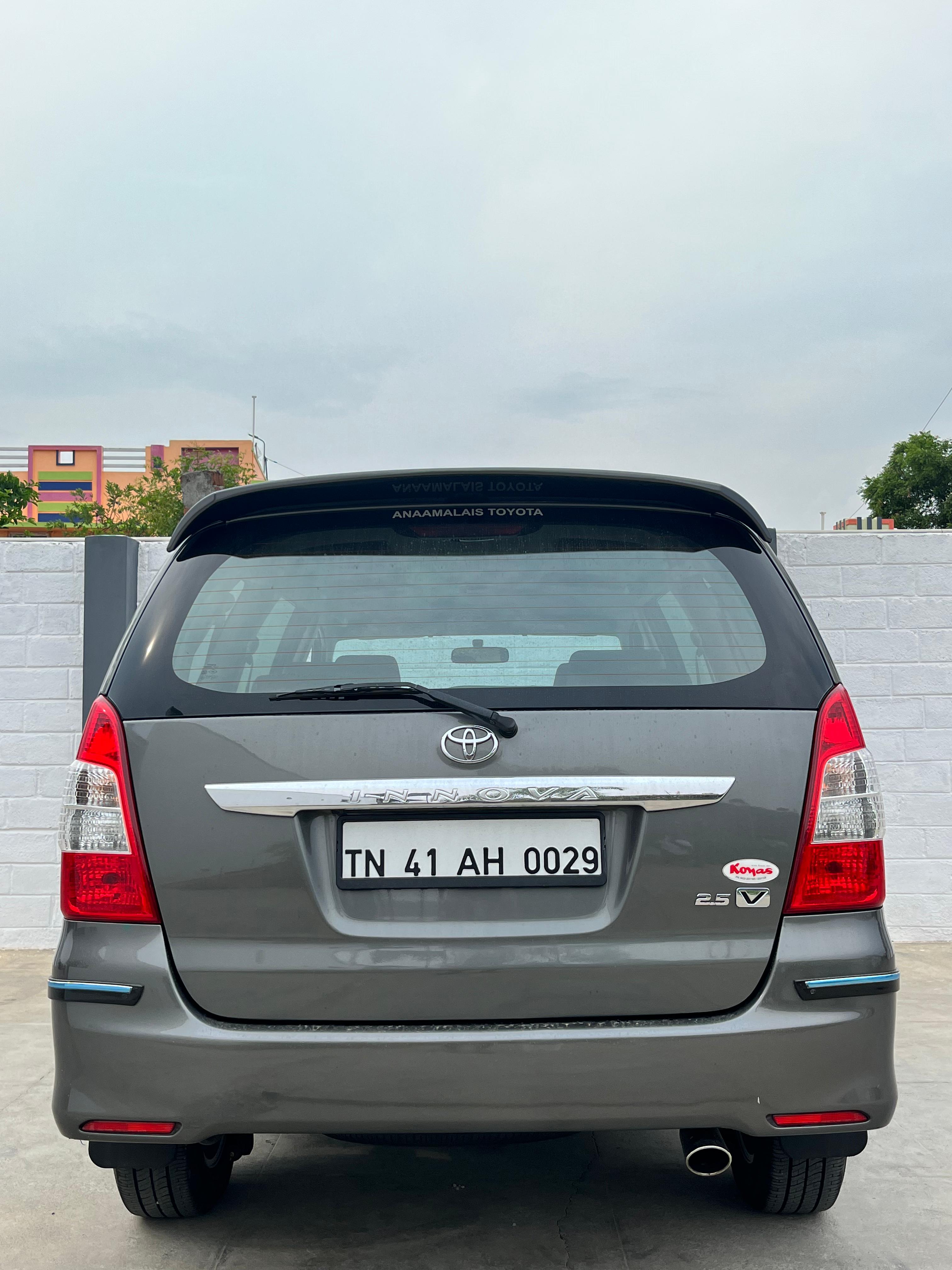 Toyota Innova - Image 3
