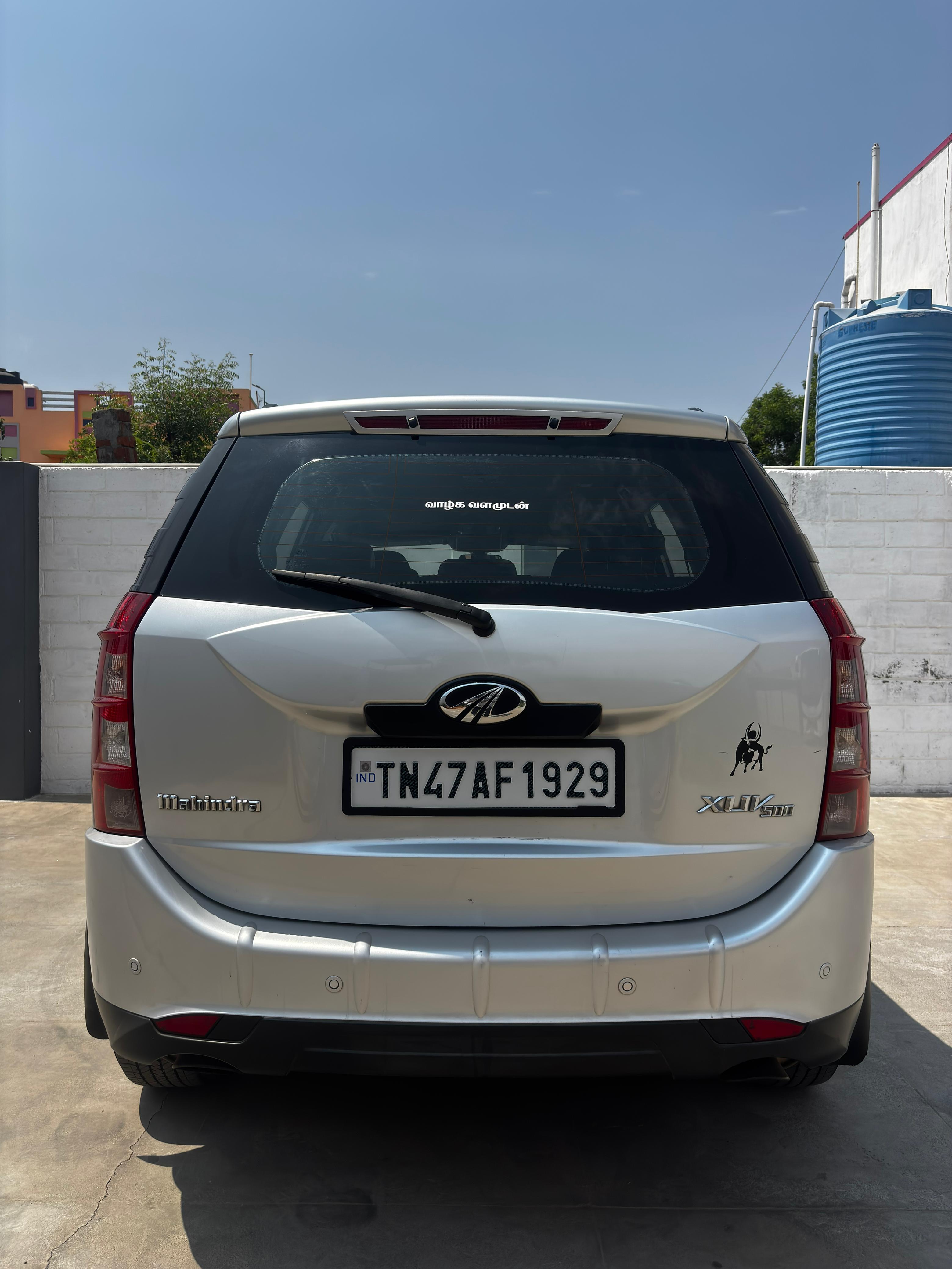 Mahindra XUV500 - Image 2