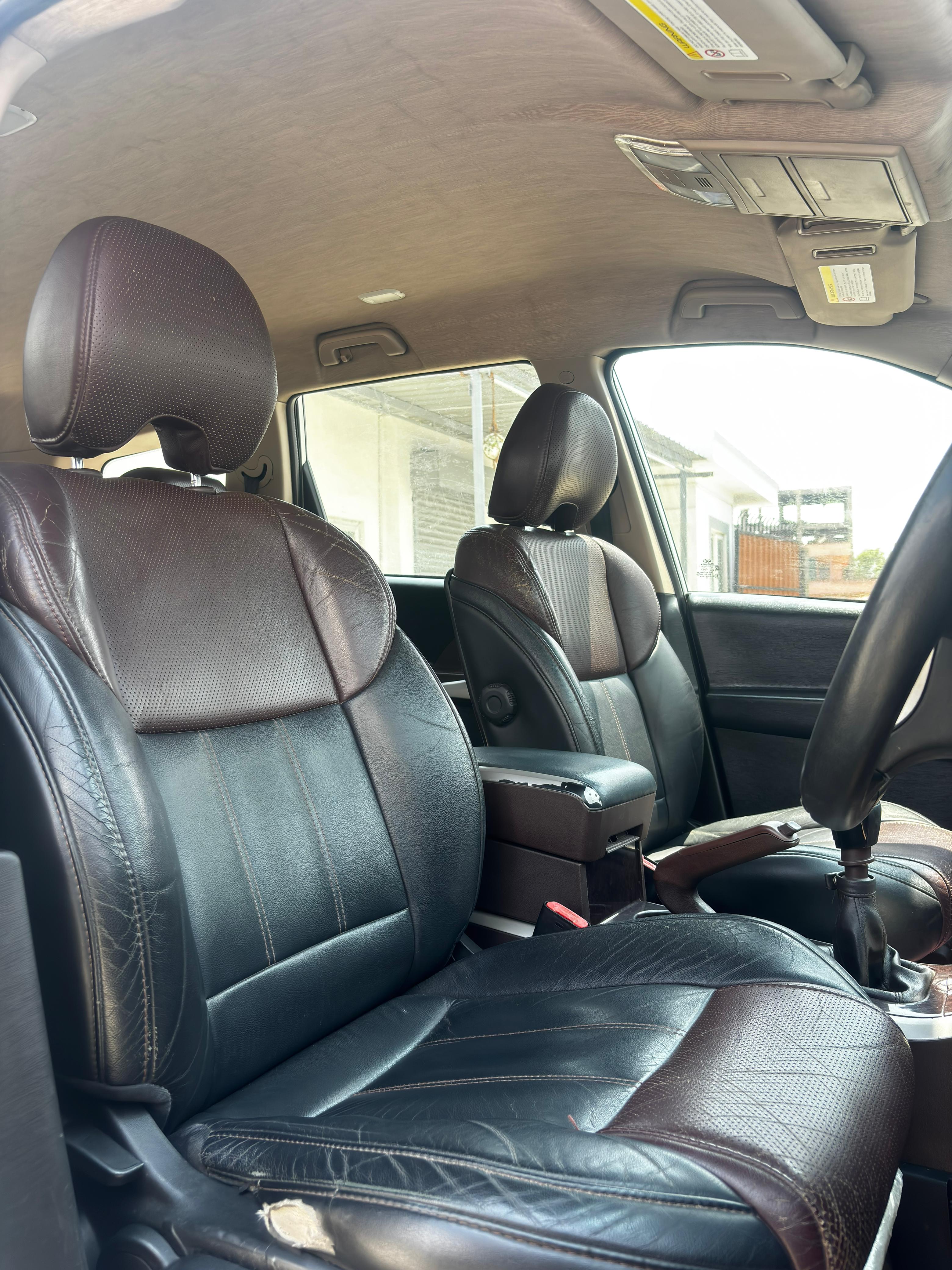 Mahindra XUV500 - Image 5