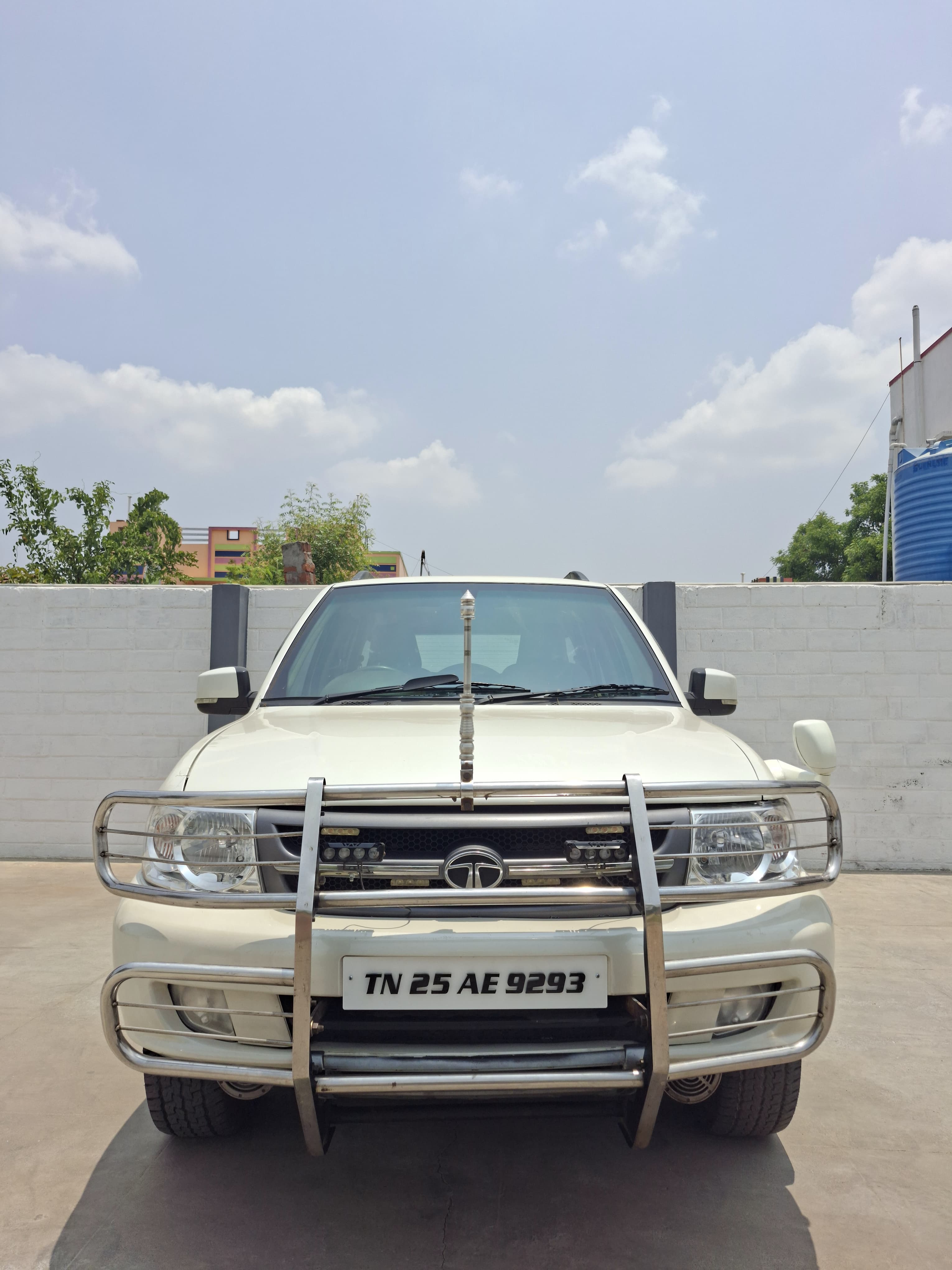 Tata Safari