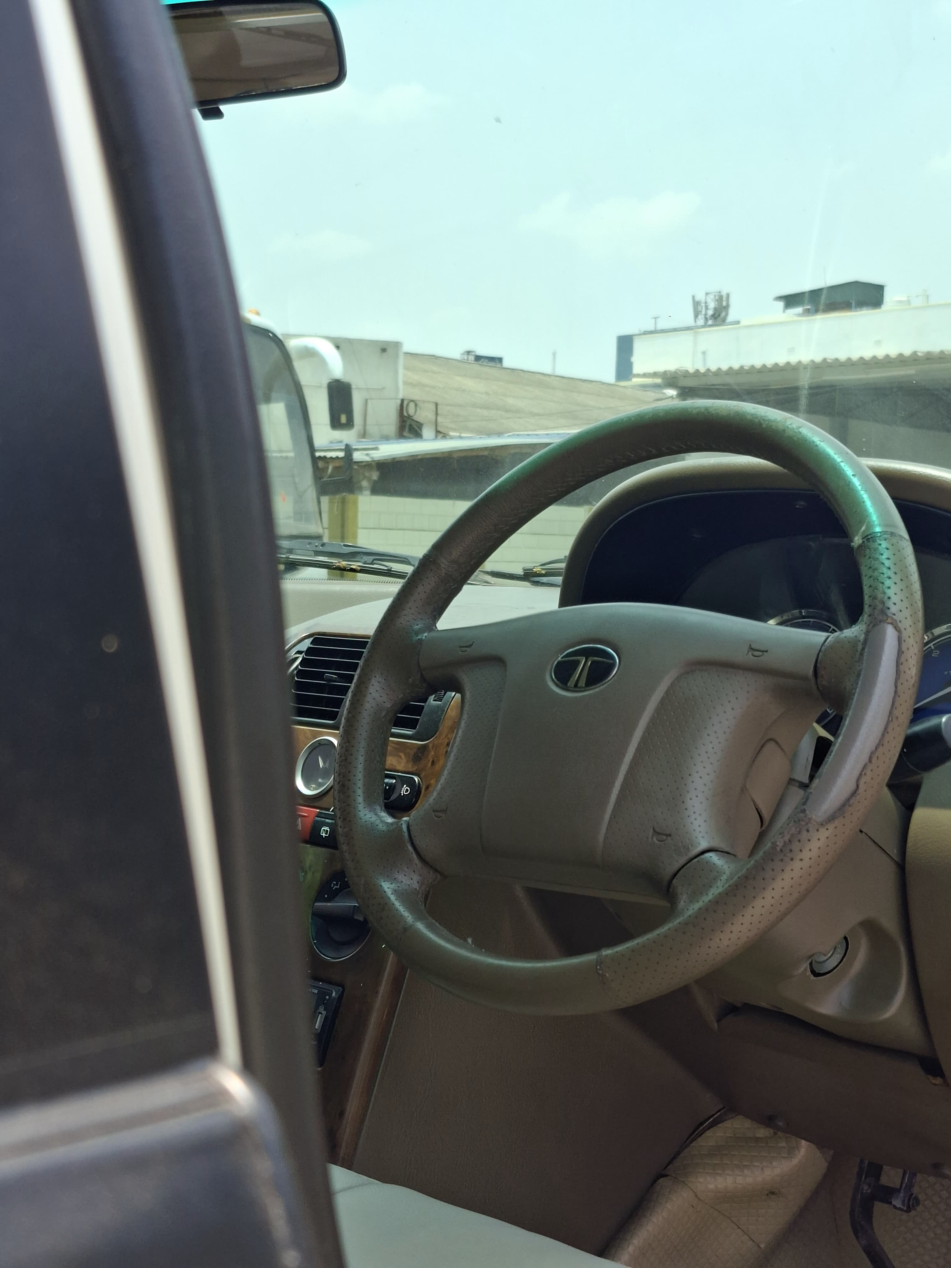 Tata Safari - Image 7