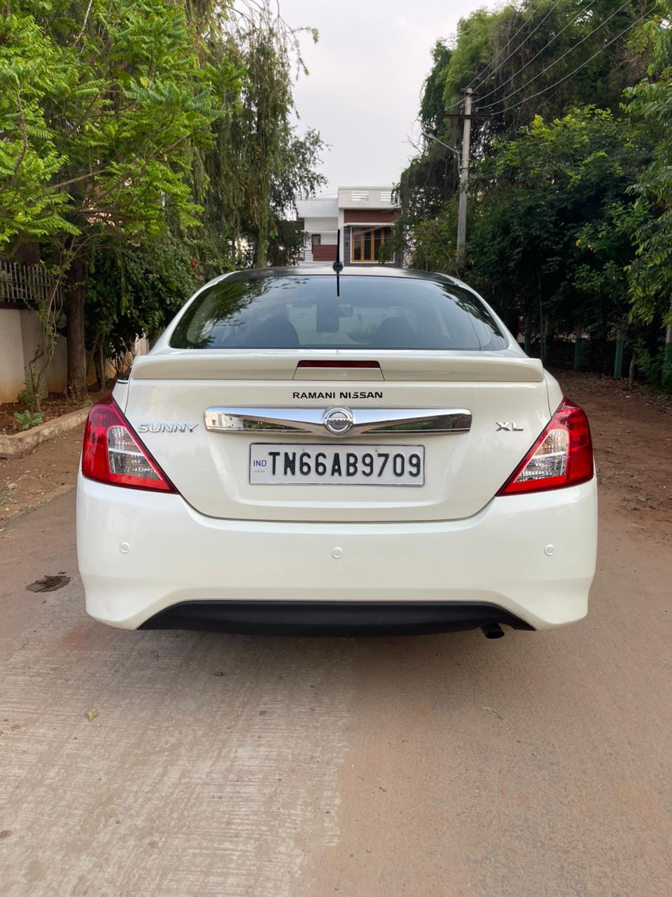 Nissan Sunny - Image 14