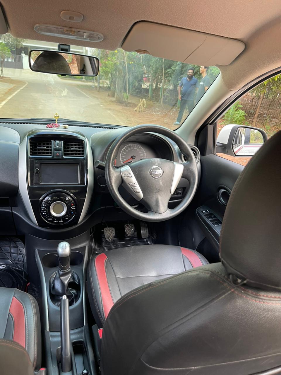 Nissan Sunny - Image 11