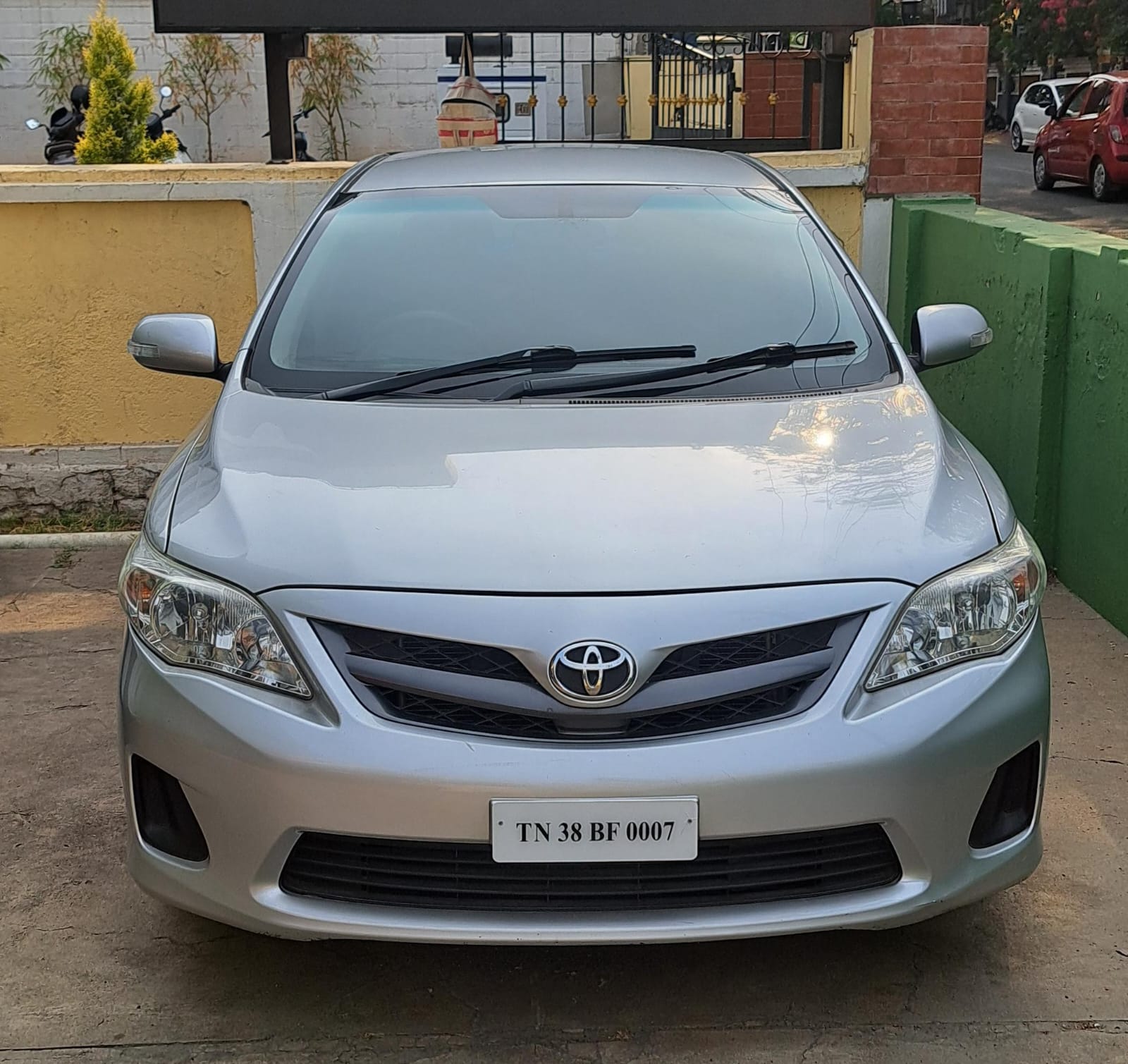 Toyota Corolla Altis - Image 6