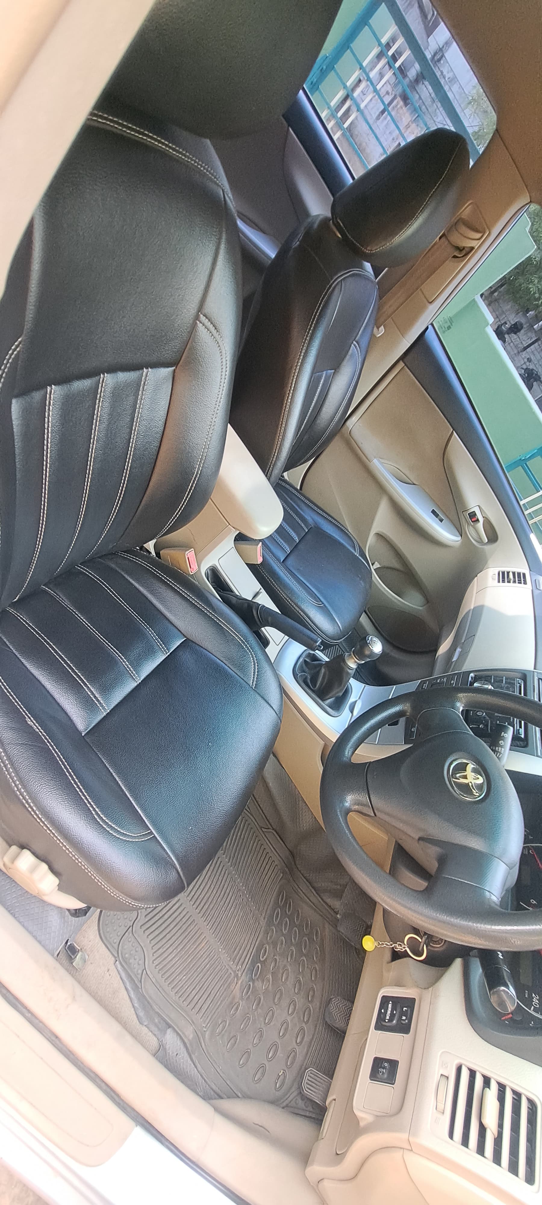 Toyota Corolla Altis - Image 9