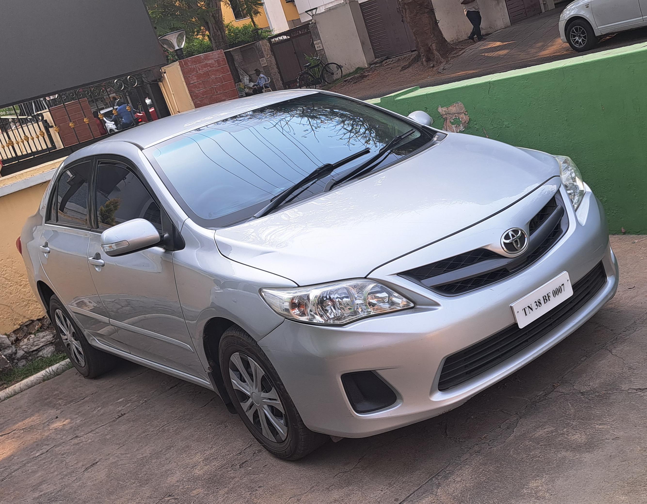Toyota Corolla Altis - Image 8