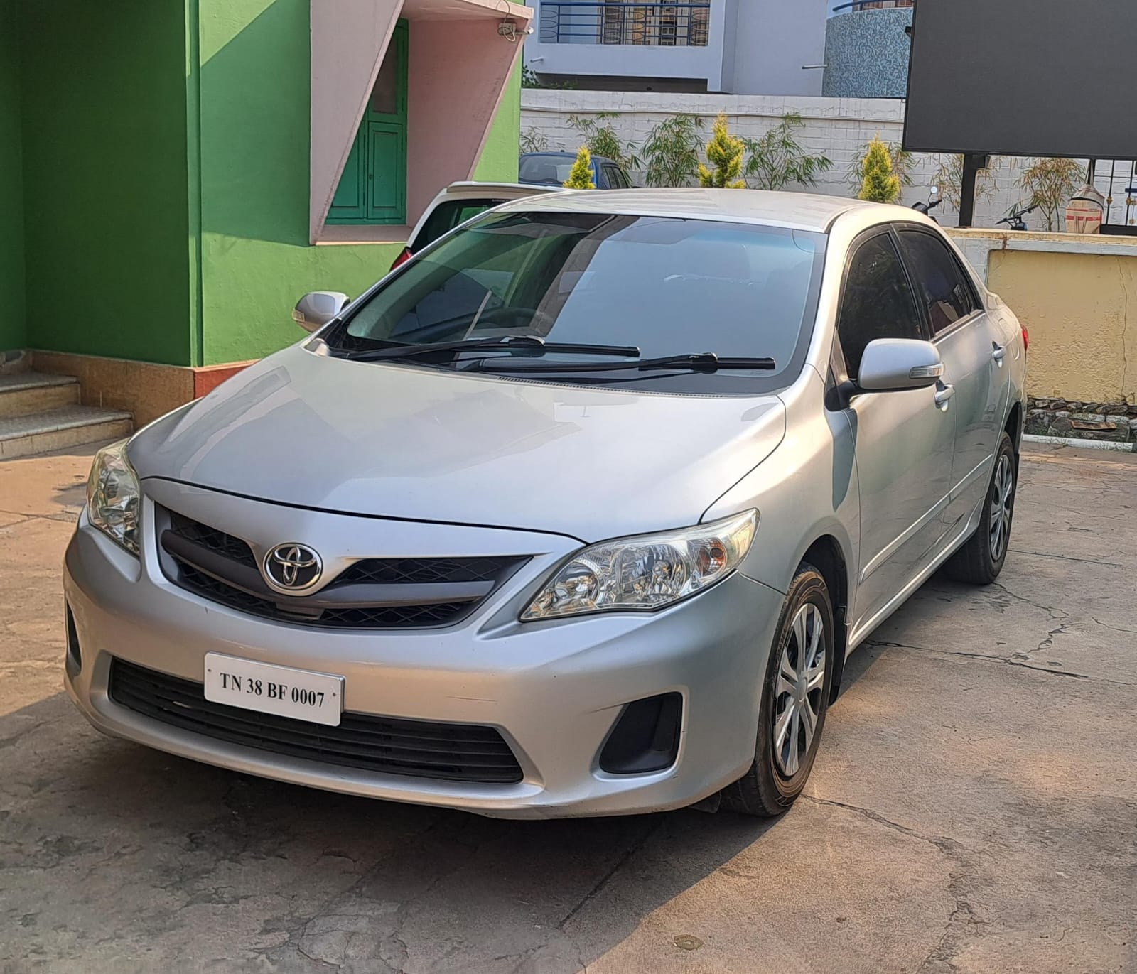 Toyota Corolla Altis - Image 10