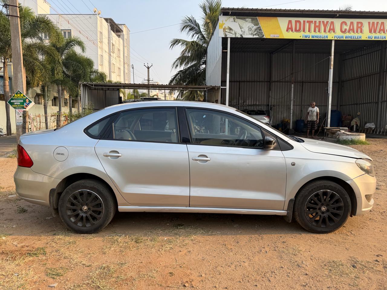 Skoda Rapid - Image 15
