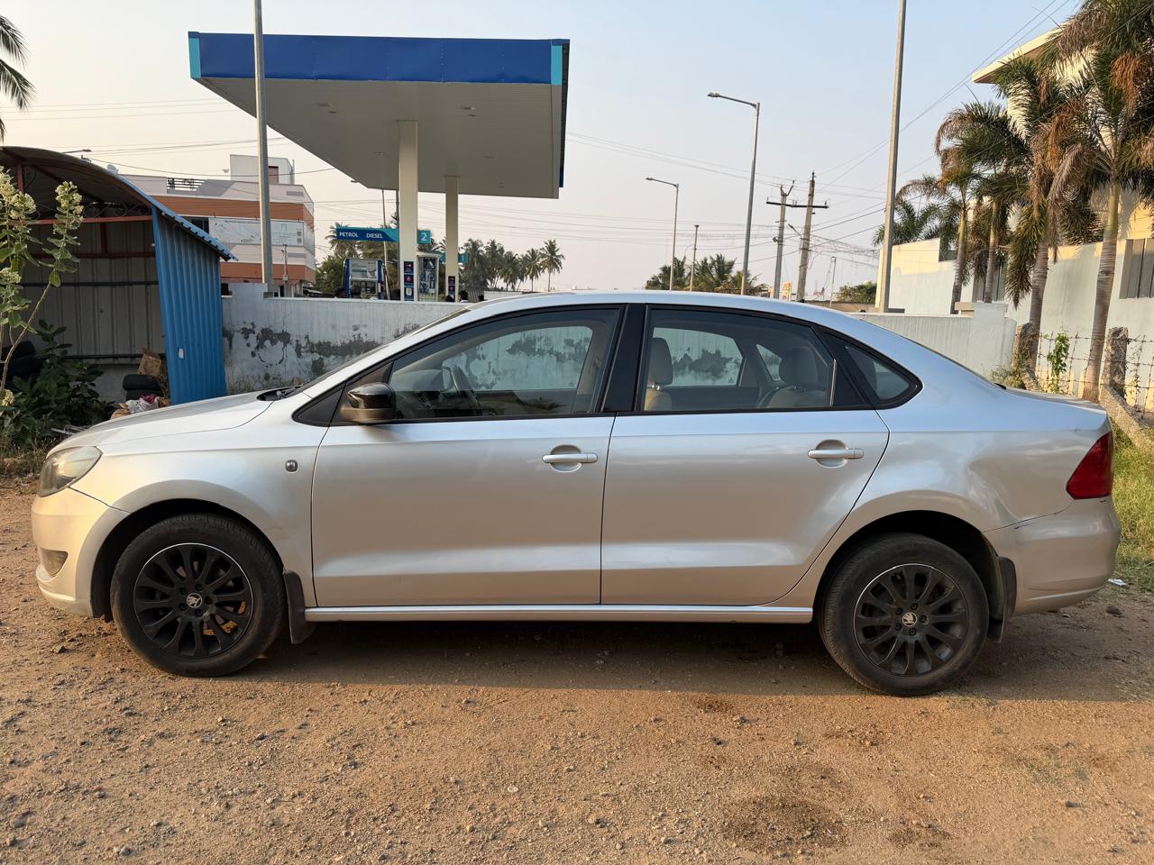 Skoda Rapid - Image 3