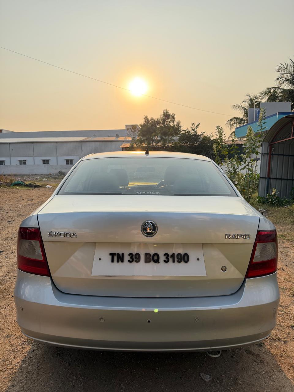 Skoda Rapid - Image 12