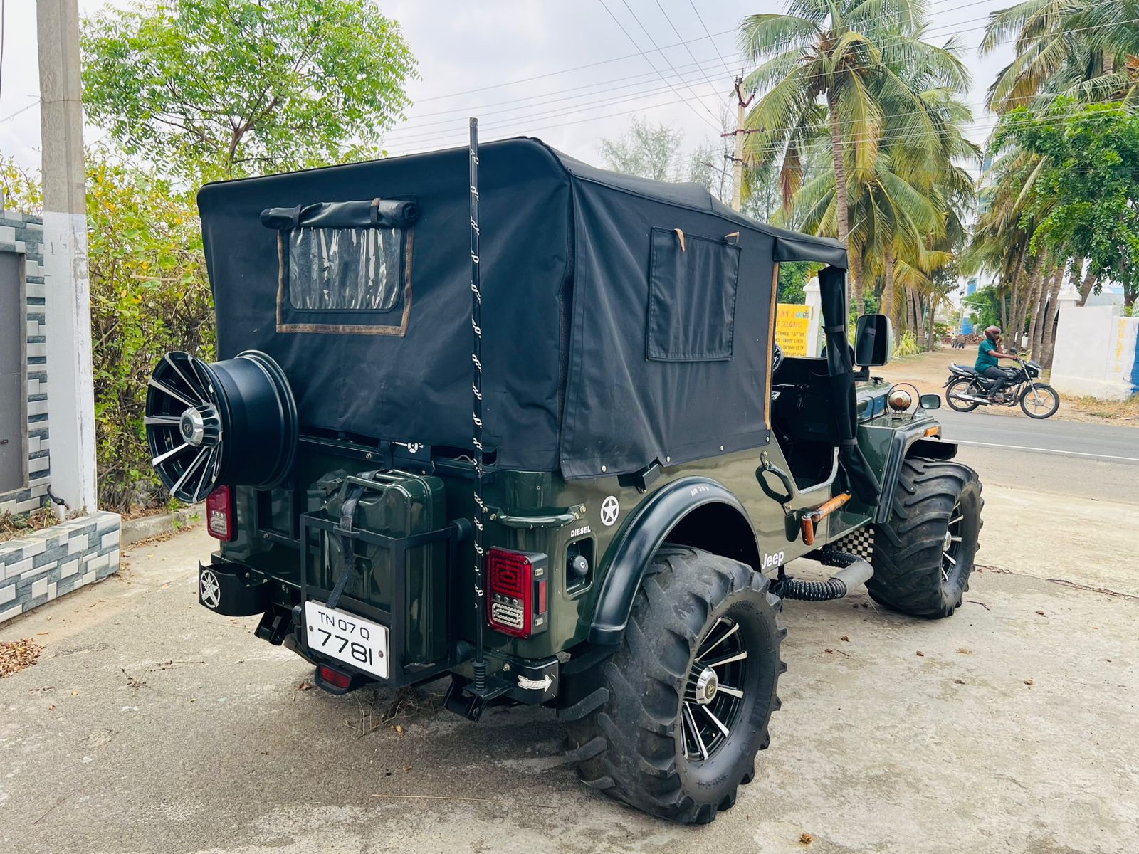 Mahindra Bolero - Image 13