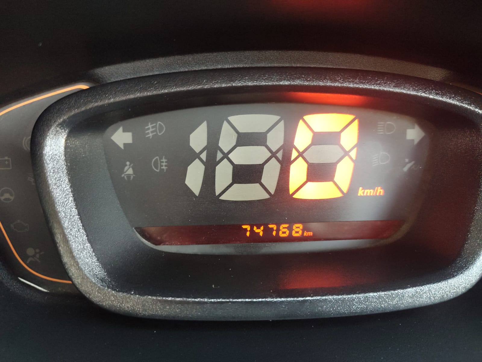 Renault Kwid - Image 9