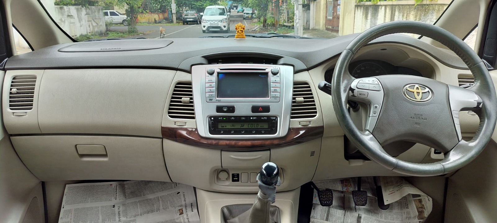 Toyota Innova - Image 2