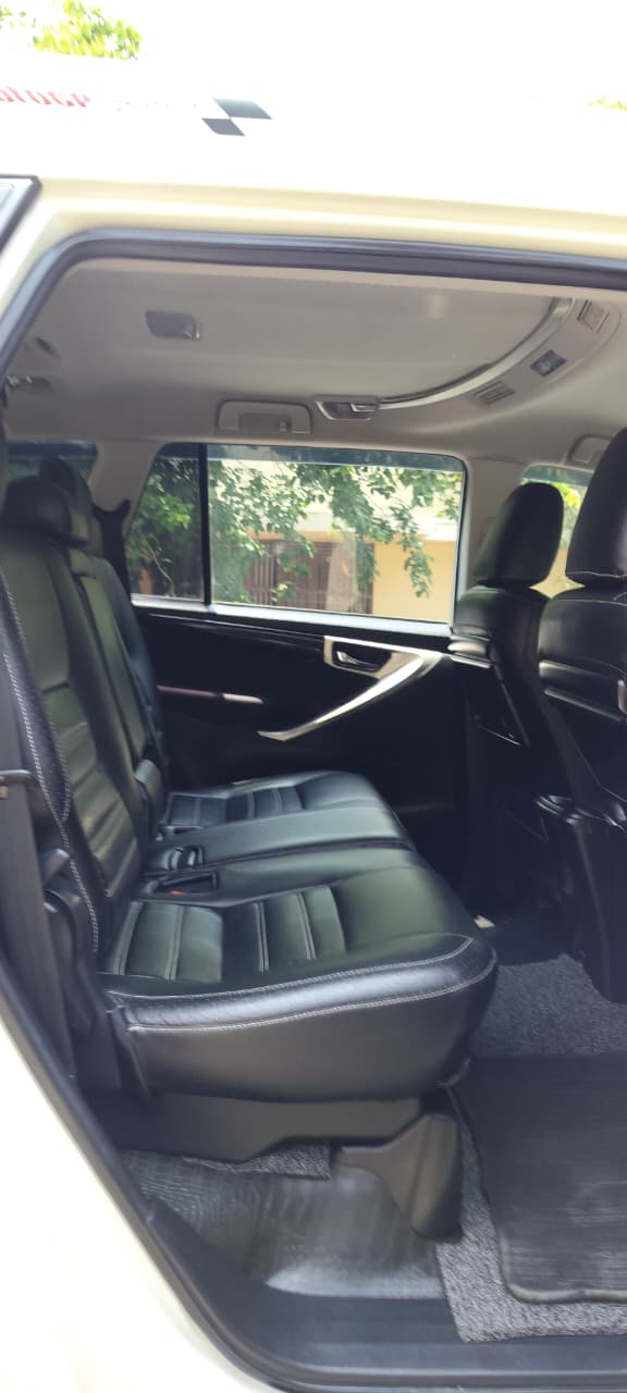 Toyota Innova Crysta - Image 4