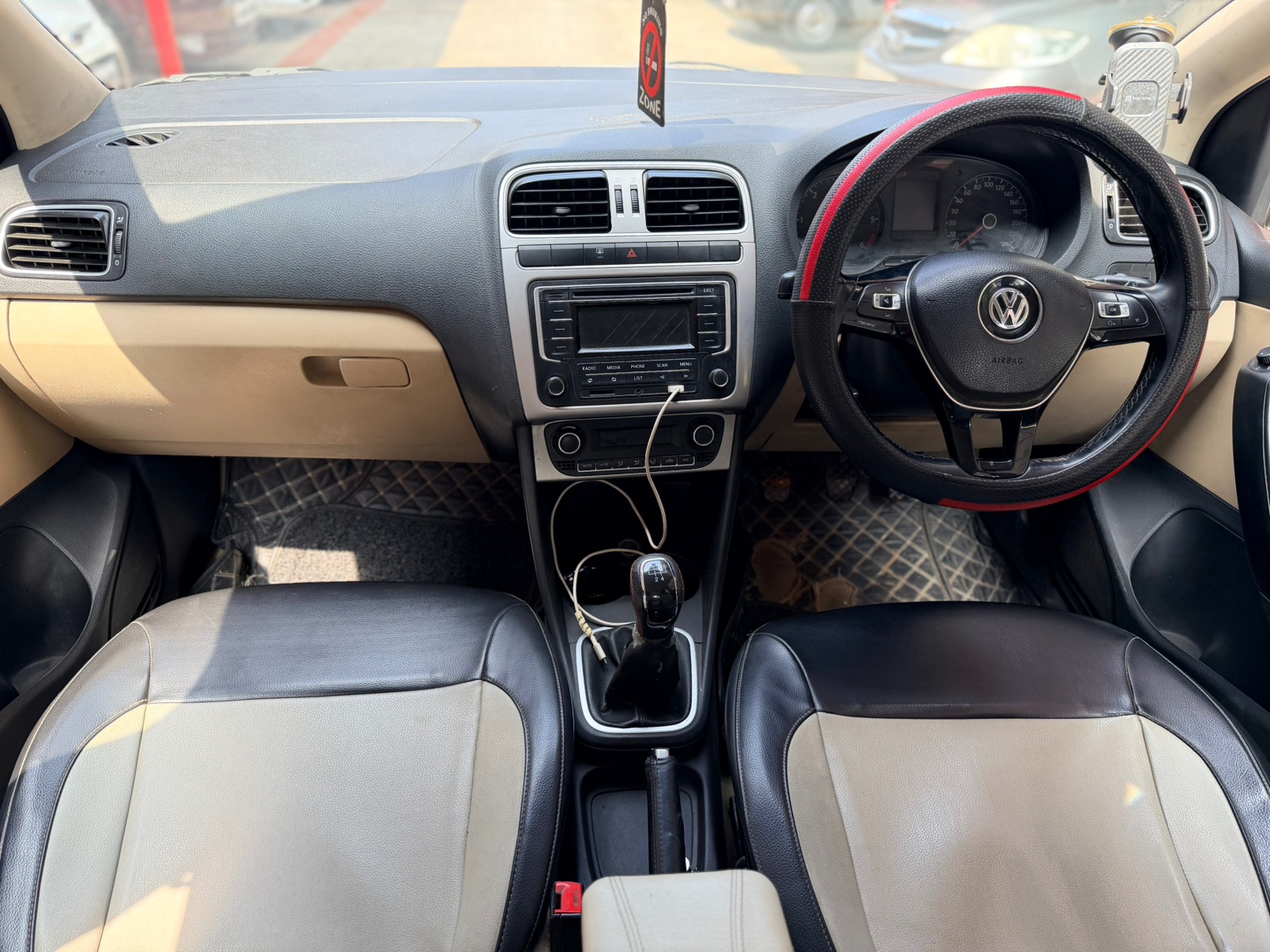 Volkswagen Polo - Image 5