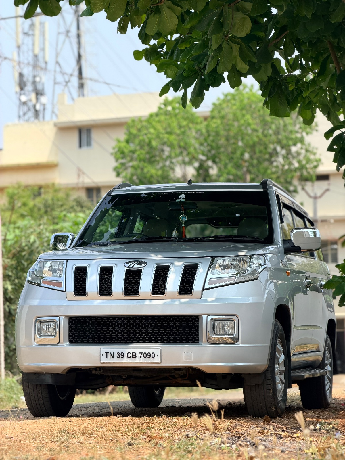 Mahindra TUV300 - Image 13