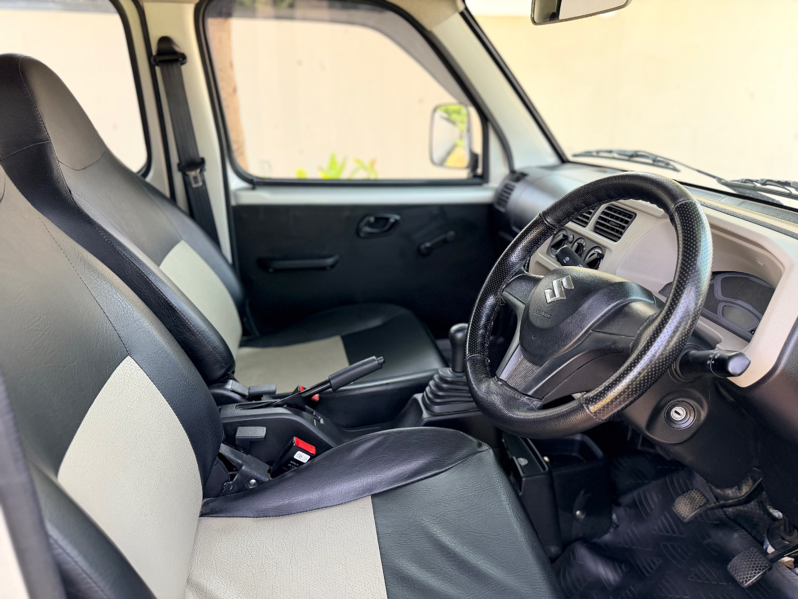 Maruti Suzuki Eeco - Image 10