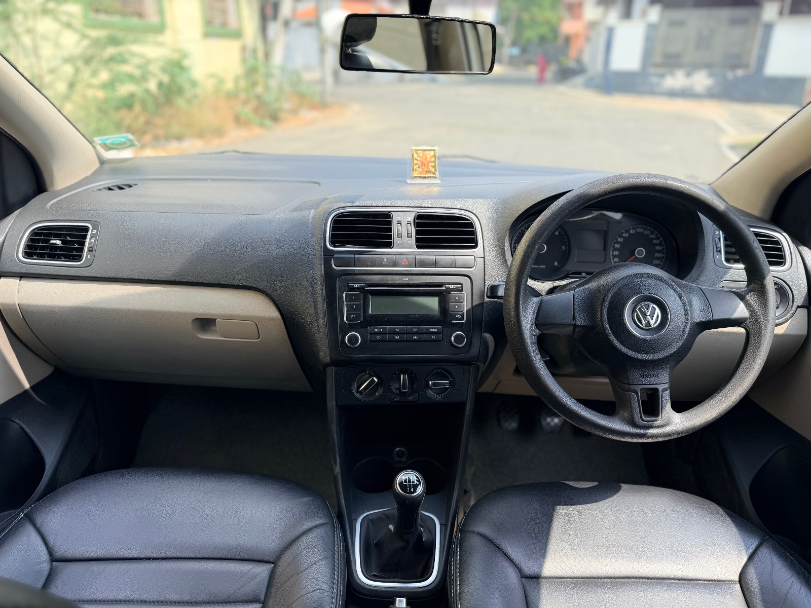 Volkswagen Polo - Image 11