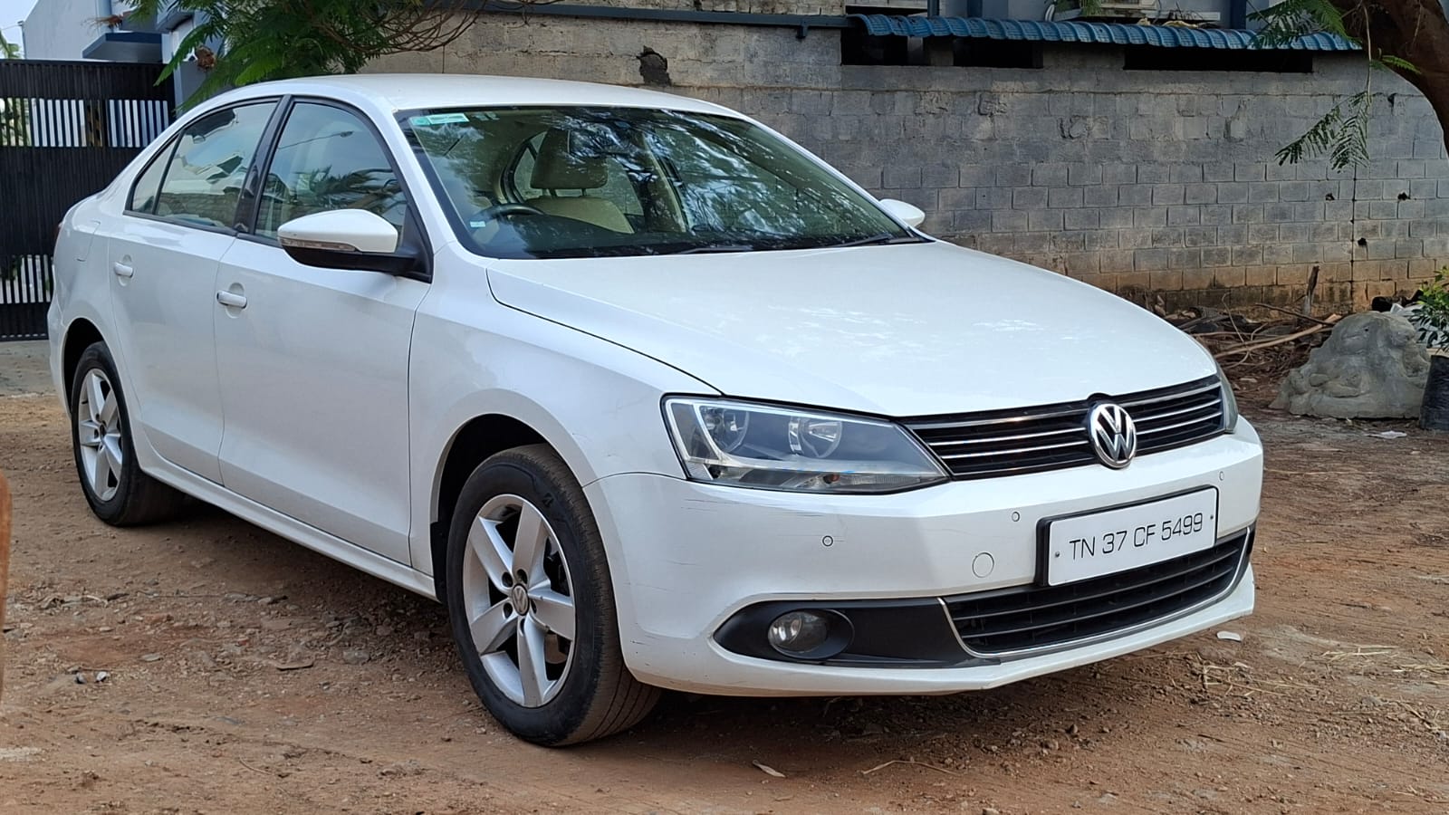 Volkswagen Jetta - Image 7