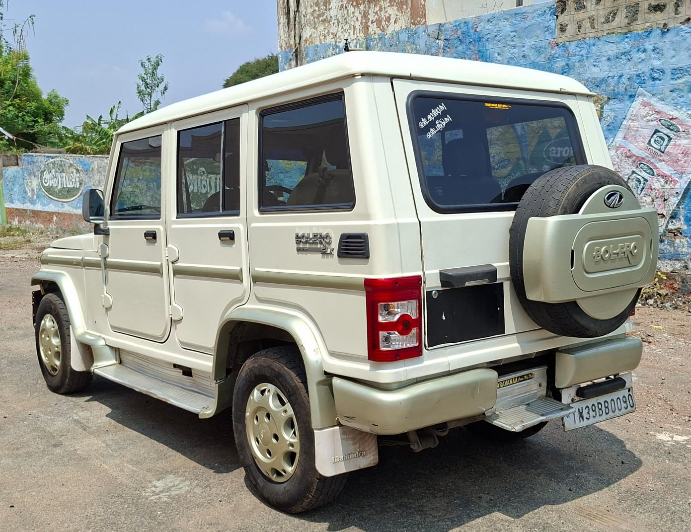 Mahindra Bolero - Image 8