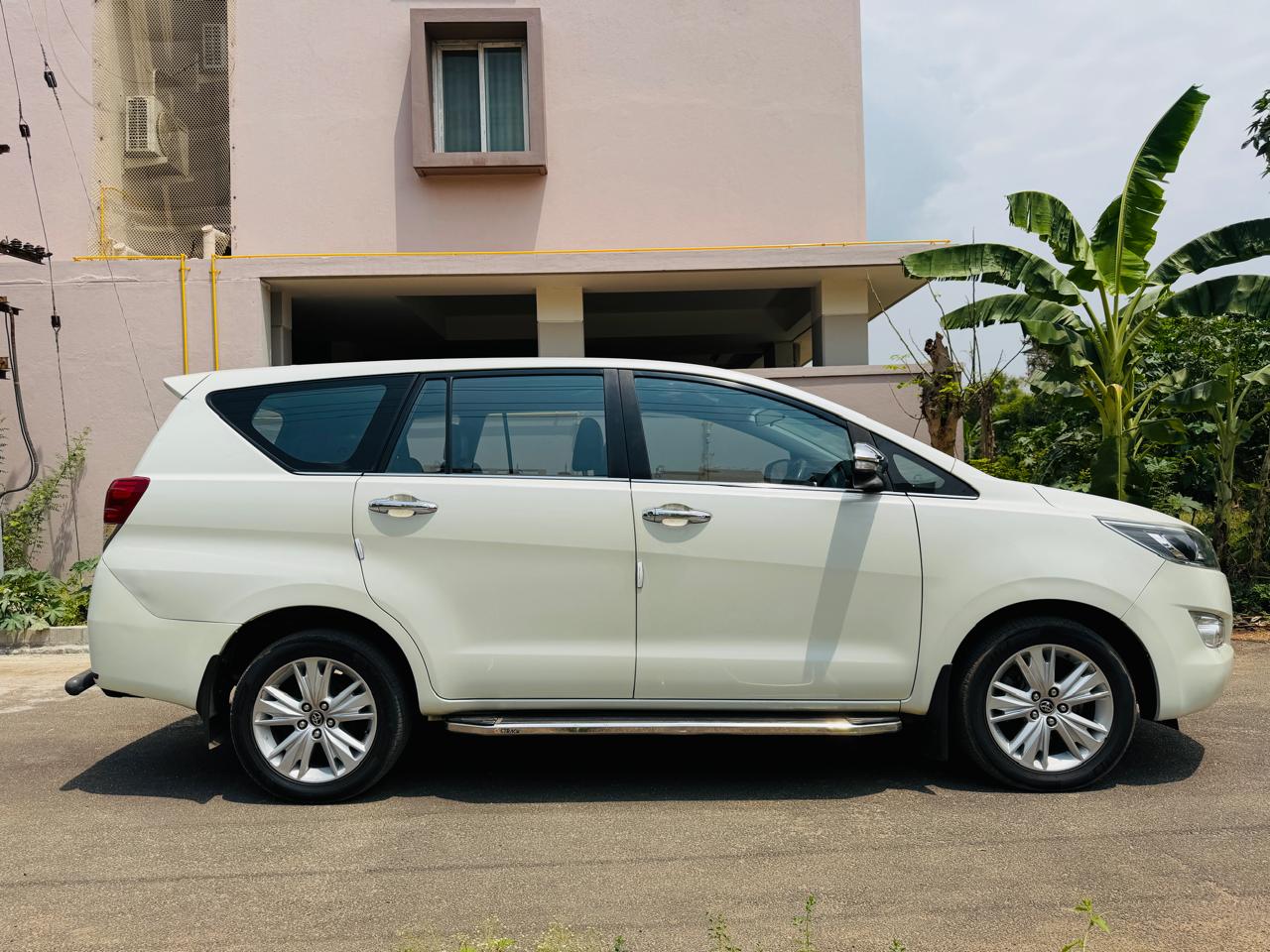Toyota Innova Crysta - Image 3