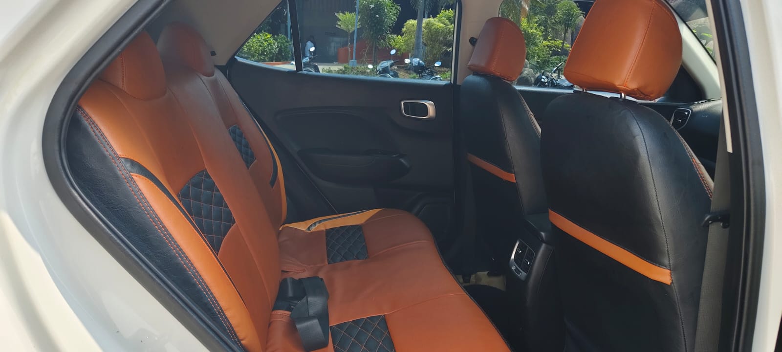 Hyundai Venue - Image 2