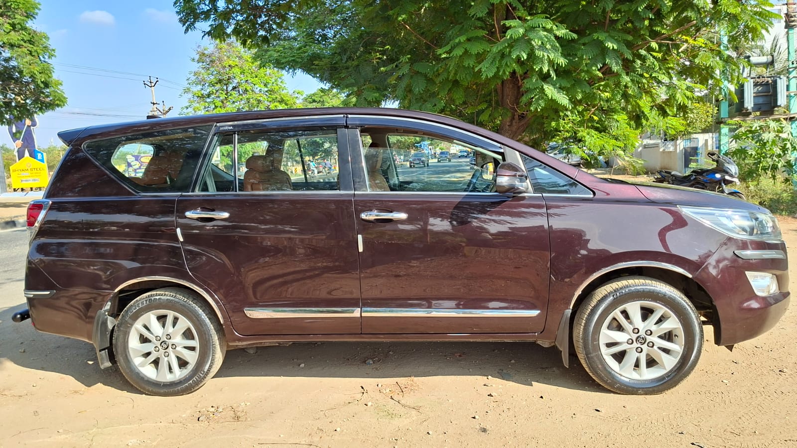 Toyota Innova Crysta - Image 2