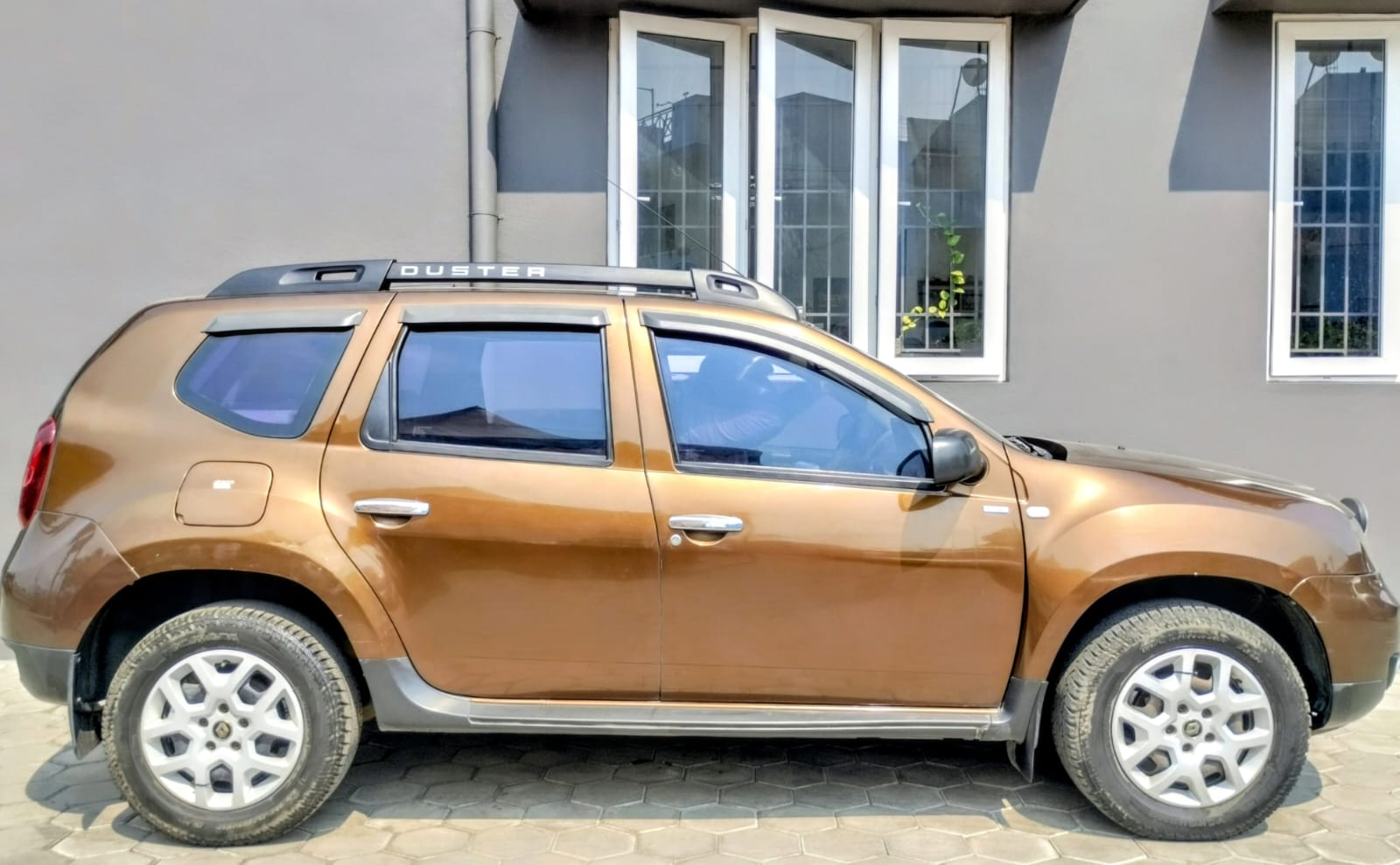 Renault Duster - Image 6