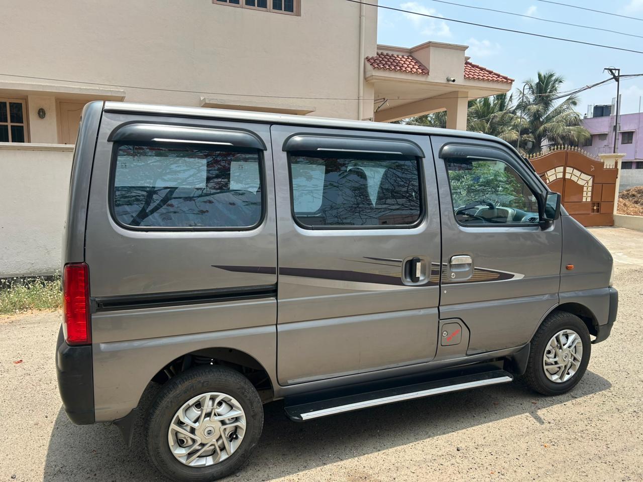 Maruti Suzuki Eeco - Image 9