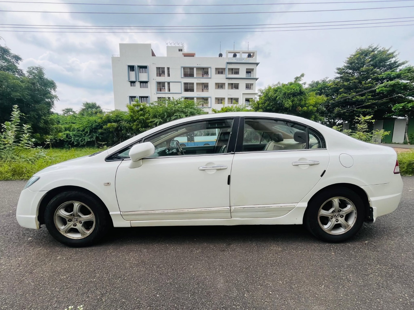 Honda Civic - Image 8