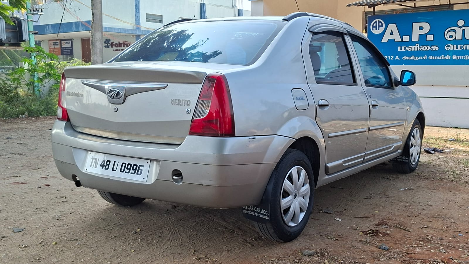 Mahindra Verito - Image 2