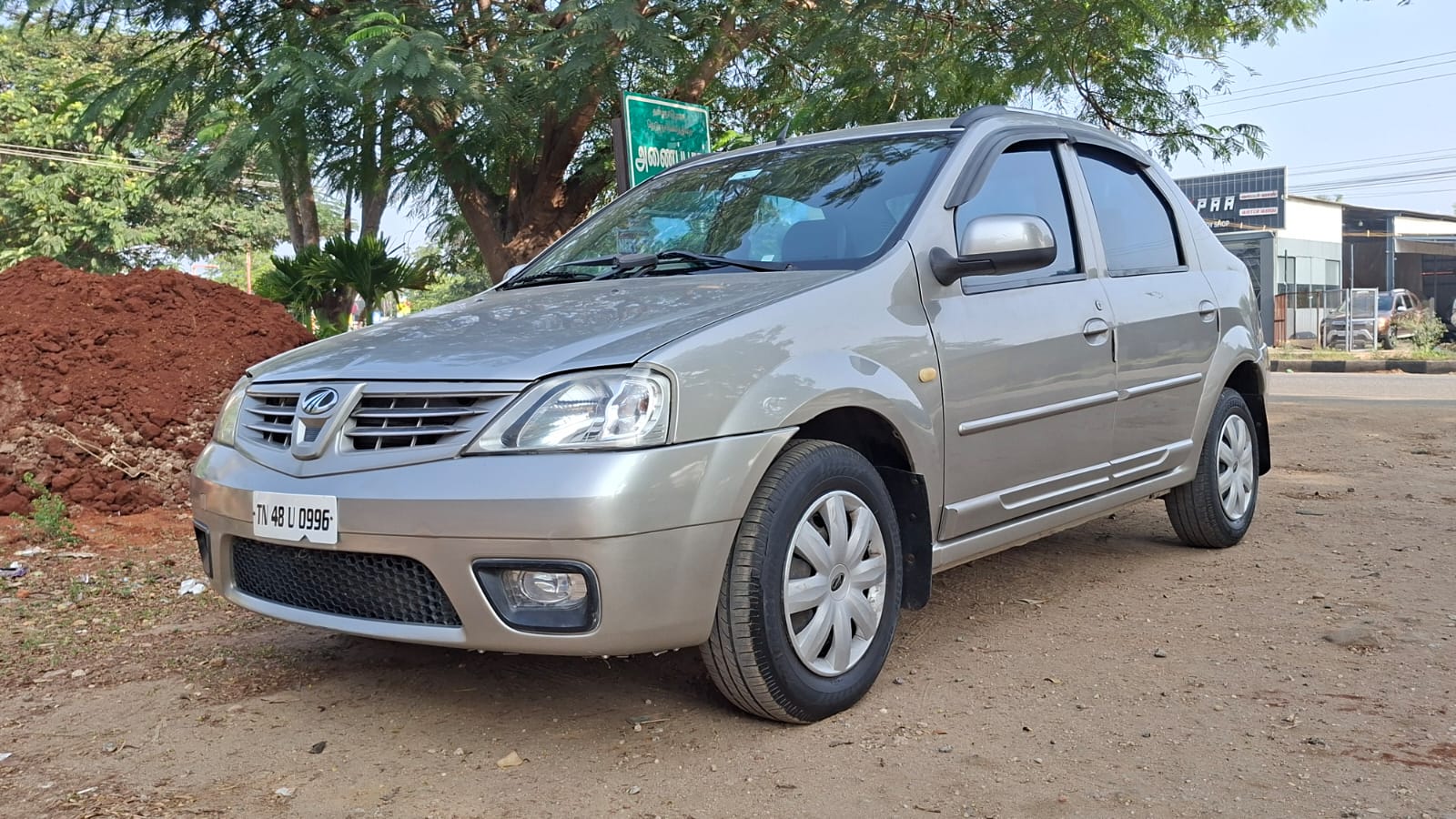 Mahindra Verito - Image 5
