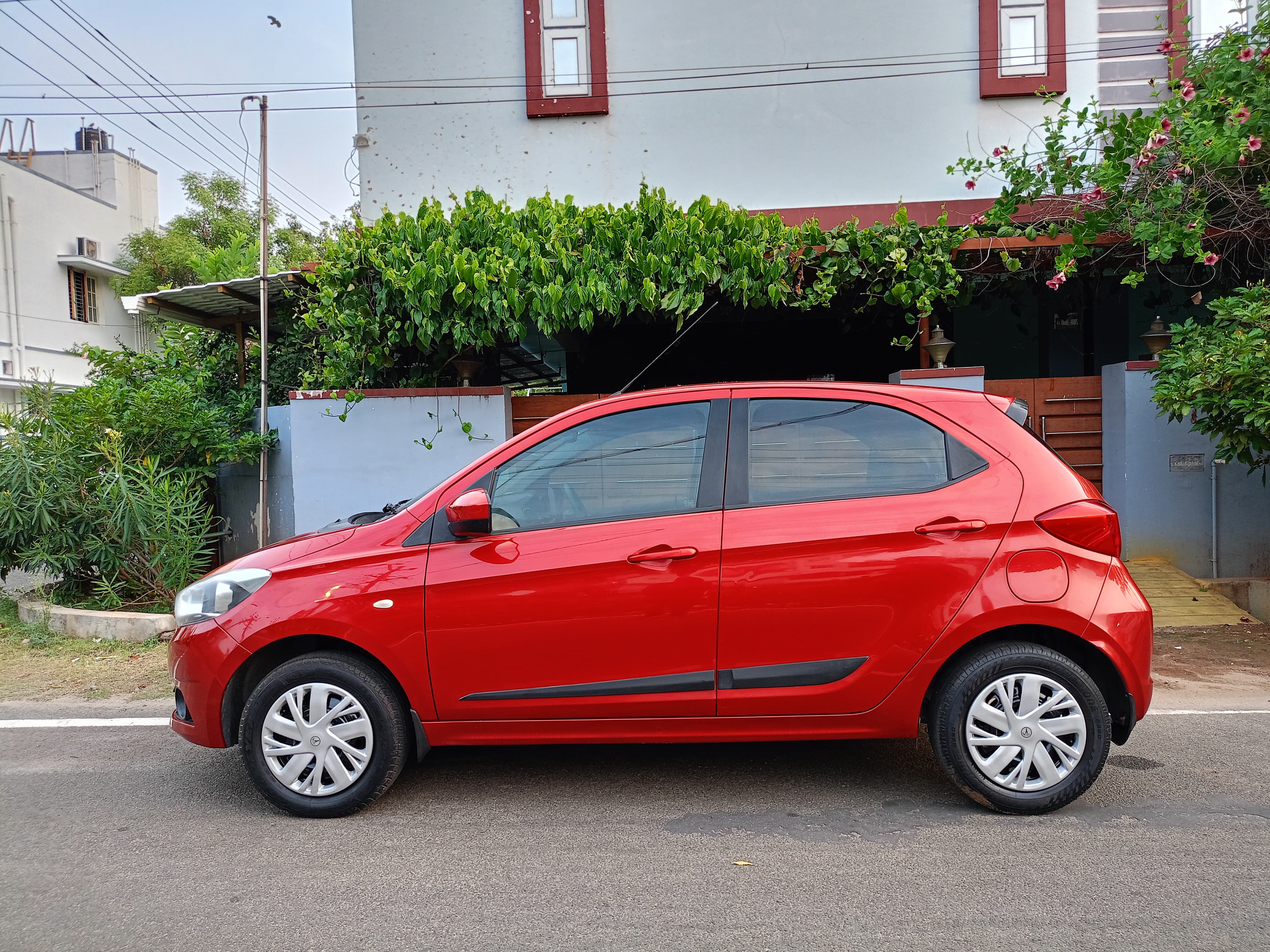 Tata Tiago - Image 3