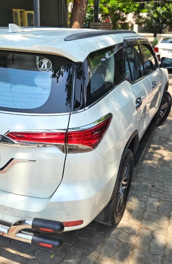 Toyota Fortuner - Image 5